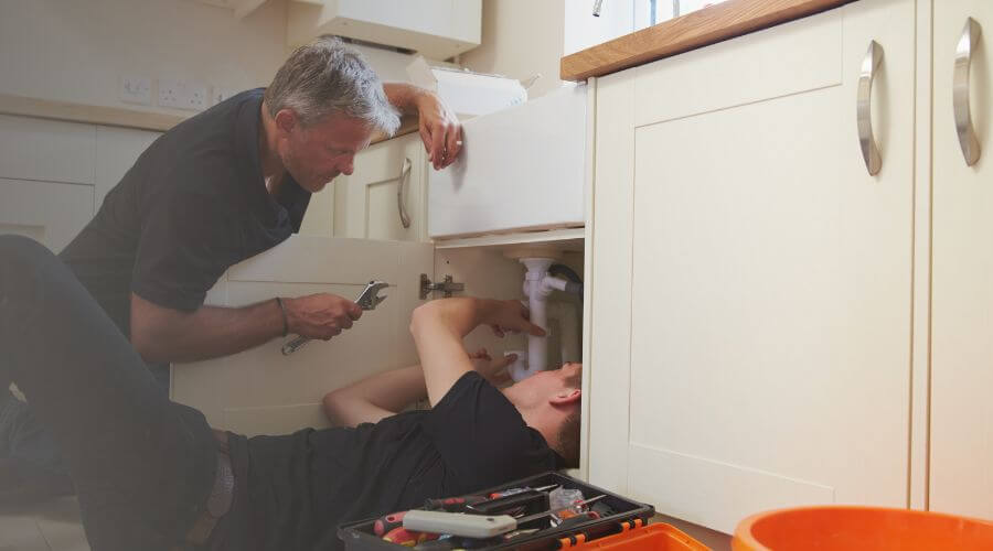 Professional burst pipe repair services in Williamsport, TN